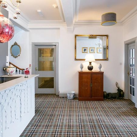 Oyo Lochinvar Hotel Glasgow Ngoại thất bức ảnh