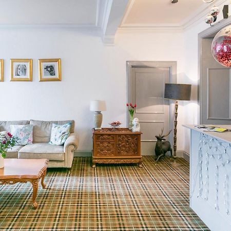 Oyo Lochinvar Hotel Glasgow Ngoại thất bức ảnh