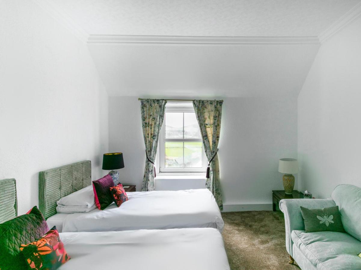 Oyo Lochinvar Hotel Glasgow Ngoại thất bức ảnh