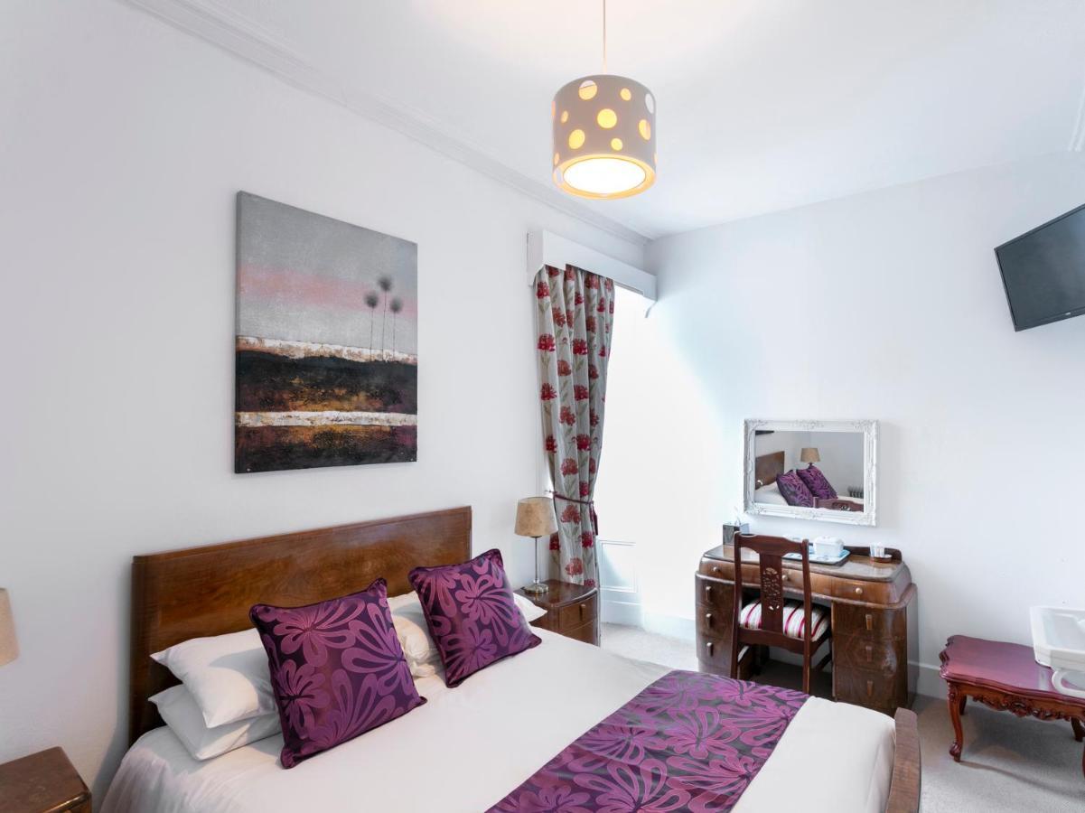 Oyo Lochinvar Hotel Glasgow Ngoại thất bức ảnh