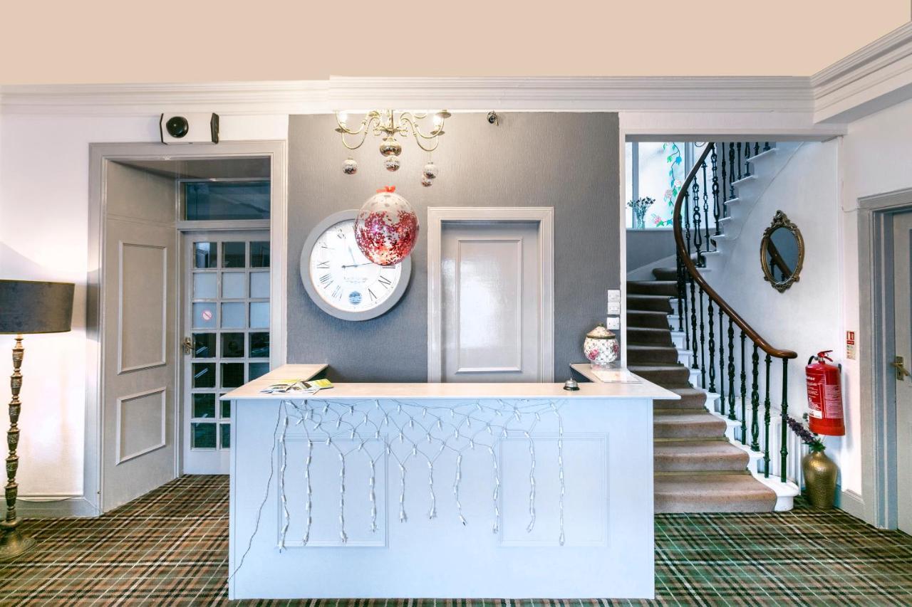 Oyo Lochinvar Hotel Glasgow Ngoại thất bức ảnh