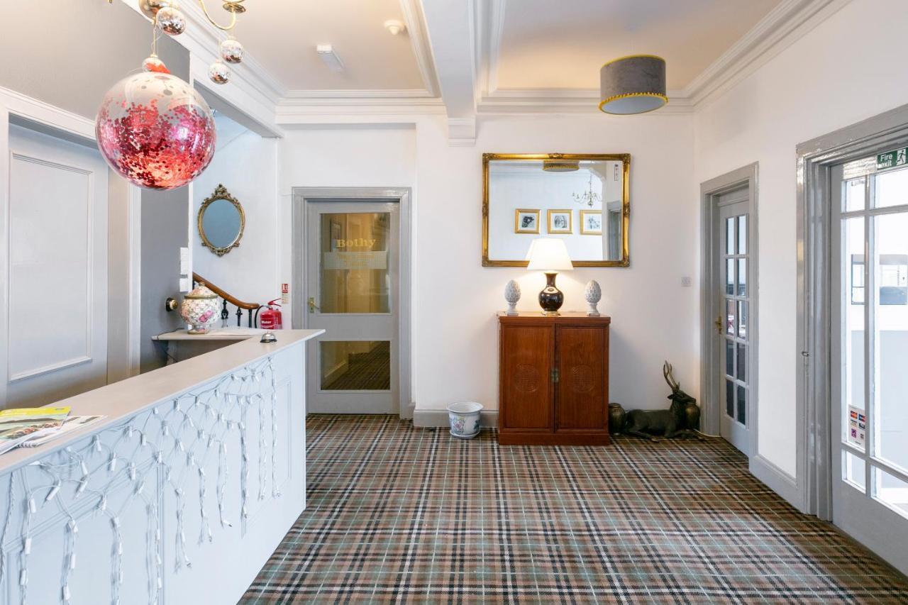 Oyo Lochinvar Hotel Glasgow Ngoại thất bức ảnh