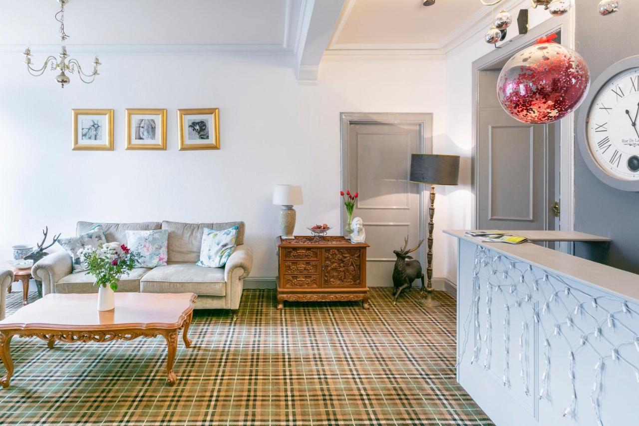 Oyo Lochinvar Hotel Glasgow Ngoại thất bức ảnh